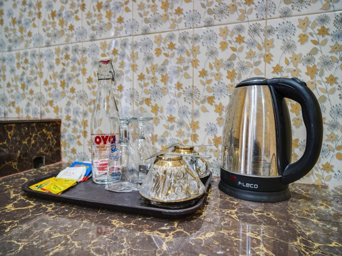 Capital O 540 Esther Hotel Balige Eksteriør billede